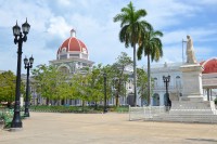 Odata ce ajungi in Cienfuegos, trebuie sa vizitezi cel putin unul dintre fermecatoarele sale parcuri si sa te delectezi cu o savuroasa cafea cubaneza sau cu un delicios Mojito cubanez.