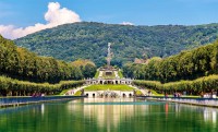 Program liber pentru odihna sau, optional, Excursie la Reggia di Caserta.
