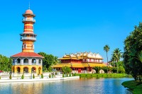 Suntem introdusi in bogata istorie si mostenire arhitecturala a orasului Ayuthaya