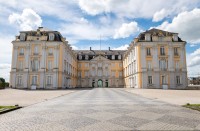 Timp liber la dispozitie sa explorati Koln sau optional excursie la Palatul Augustusburg