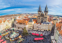 Tur de oras Praga cu ghid local: Muzeul National, Opera, Teatrul National. Apoi vom continua cu vechiul oras: Hradcany, Castelul din Praga