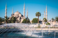 Moscheea Albastra – construita de sultanul Ahmet intre 1609-1616, este singura moschee din Turcia cu sase minarete