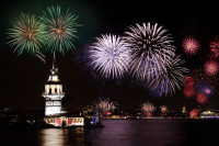 Seara, participare la cina de Revelion la hotelul Zurich renumit pentru petrecerea de Revelion pe care o organizeaza an de an.