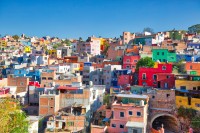 Dupa amiaza sosire in Guanajuato, cu ale sale cladiri vopsite in tonuri de galben, albastru, caramiziu si crem