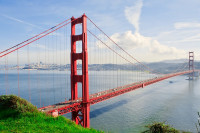 traversam podul de renume mondial, Golden Gate,