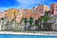 Continuam spre Tropea, un oras pitoresc și autentic, cu un aer specific italian