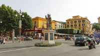 Sorrento Piazza Tasso monument Abate Sant Antonino