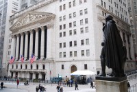 Wall Street din Manhattan, un centru financiar important inca din timpul celui de-al Doilea Razboi Mondial