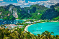 Optional, va invitam la o Excursie de 1 zi la Phi Phi Island cu pranz inclus