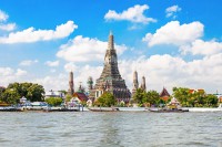 La final poposim la poate cel mai cunoscut simbol al Bangkokului, Wat Arun (Templul Zorilor).
