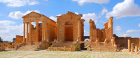 Continuam apoi cu vizitarea celui mai frumos sit arheologic cu ruine romane, Dougga.