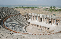 Vom vizita ruinele de la Hierapolis-Orasul Sacru si renumitele formatiuni calcaroase.