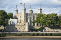 Turnul Londrei cu un trecut glorios, insa mai mult cunoscut ca loc de detentie.