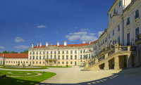 Vom continua cu vizitarea Castelul Esterházy din Fertőd - „Versailles-ul maghiar” - cea mai mare si mai frumoasa cladire baroca din Ungaria. 