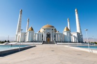 Va veti intoarce apoi la Ashgabat si veti vizita moscheea Turkmenbashy Ruhy din Kipchak (cea mai mare moschee din Asia Centrala).
