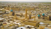 . Apoi, veti avea parte de un tur ghidat in Bukhara, din care nu vor lipsi obiective pre cum