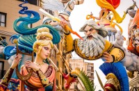 Originea festivitatilor este legata de sarbatoarea Sf. Iosif, protectorul tamplarilor si obiceiurile stravechi pe care acestia le respectau in acea zi.