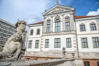 monumentul lui Chopin din parcul Lazienski, Orasul Vechi – complet reconstruit dupa distrugerea totala din 1944