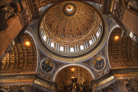 Nu in ultimul rand, Celebra Capela Sixtina pictata de Michelangelo