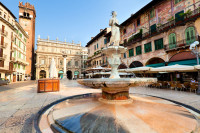 Verona Piazza Delle Erbe