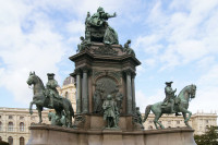 Piata Maria Thereza, Parlamentul,