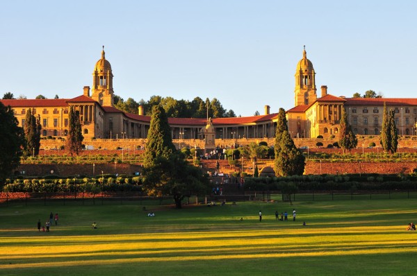 Impresionantele Union Buildings sunt urmatoarea oprire, ele fiind considerate capodopera arhitecturala a Africii de Sud.