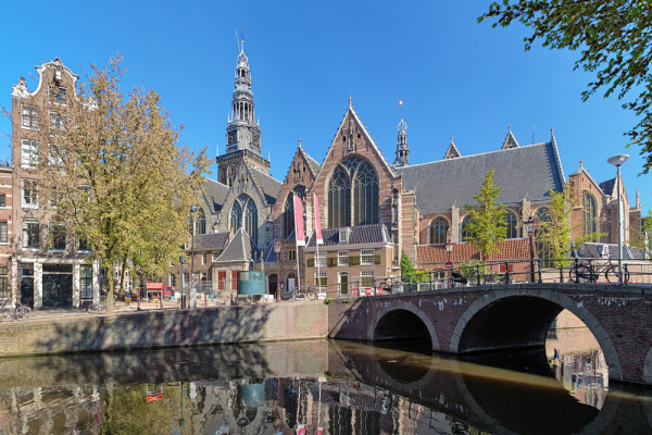 Amsterdam vechea biserica Oude Kerk