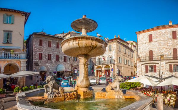 Assisi Piazza del Comune