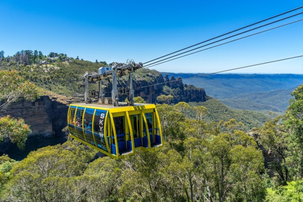 Apoi, in Scenic Skyway – telecabina cu podea de sticla, avem parte de o panorama 360˚ dominata de Cele Trei Surori si de Cascadele Katoomba