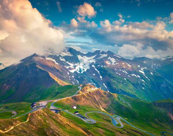 Vom urca apoi pe „Grossglockner” – soseaua alpina de la peste 2500m altitudine.