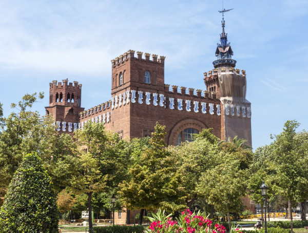 Barcelona Citadela Castel Dragoni