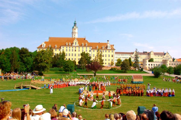 Urmam Romantische Strasse spre Donauwörth.
