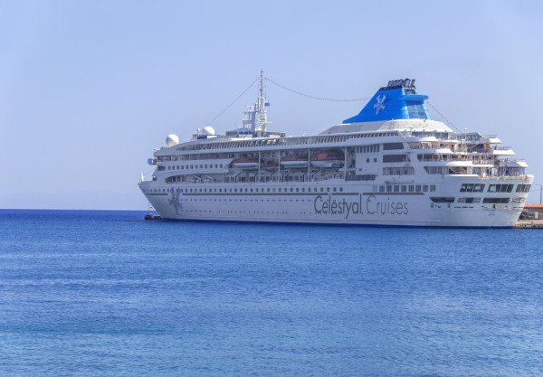 Dupa amiaza transfer in portul Pireu, pentru imbarcare la bordul vasului de croaziera Celestyal Crystal