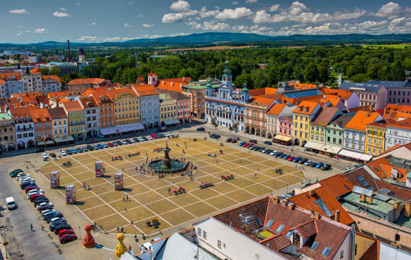 Pe drumul de intoarcere catre Praga vom face un scurt tur pietonal in Ceske Budejovice (Budweis).