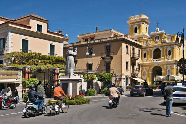 Coasta Amalfitana Sorrento  Piazza Sant Antonio