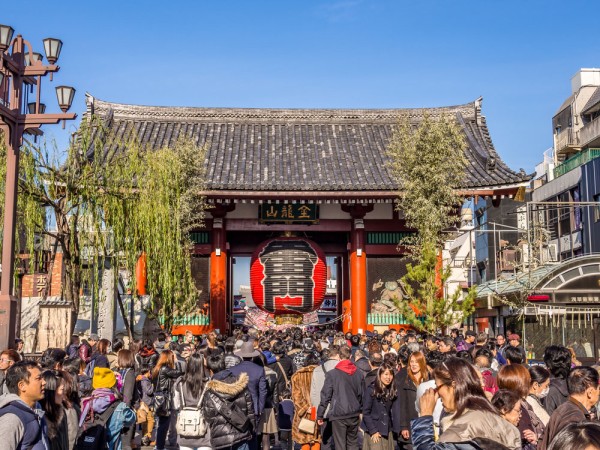 ce ne duce inapoi la Templul Senso-ji unde participam la Hatsumode