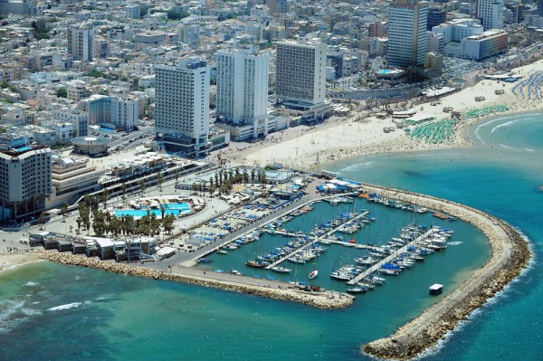 Calatoria in Tara Sfanta ne poarta in aceasta zi pana in Tel Aviv, unde ne vom bucura de un tur panoramic al orasului Tel Aviv