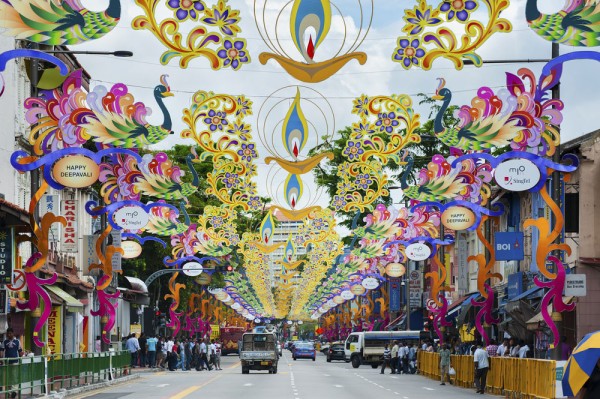Turul se incheie in Little India.