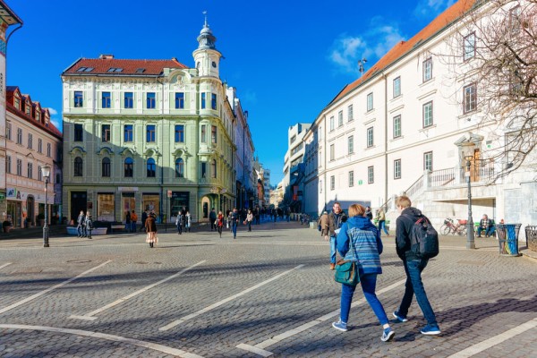 Timp liber la dispozitie pentru a va plimba la pas prin Zagreb sau, optional, va propunem o excursie la Ljubljana.