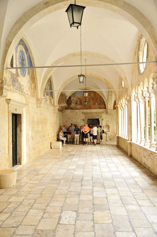 Dubrovnik Manastirea Franciscana cea mai veche farmacie din lume
