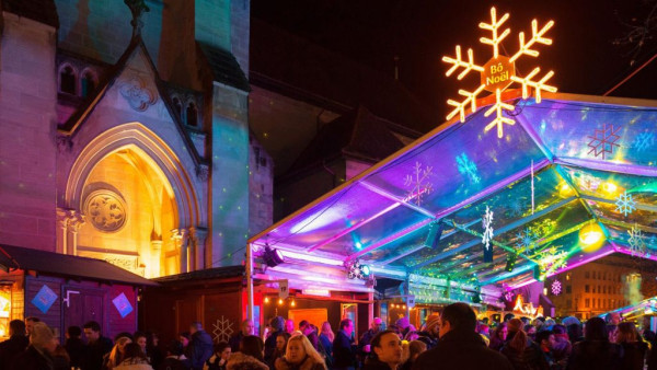 Lausanne este  capitala cantonului Vaud. Aici vom intalni Bo Noel un concept unic de Piata de Craciun care corespunde cu imaginea orasului apropiat de traditii dar totodata modern.