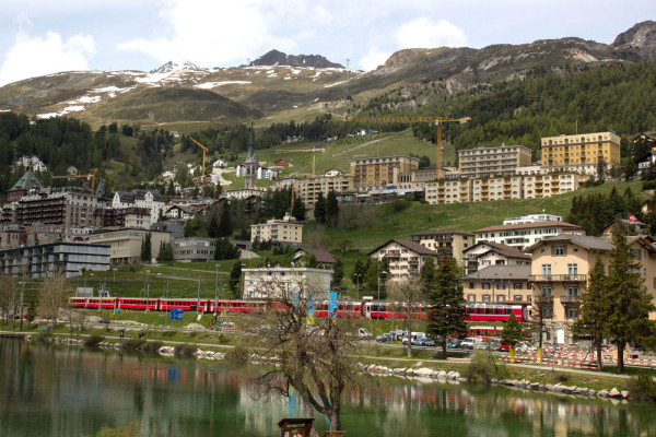 Elvetia St Moritz tren Bernina Express