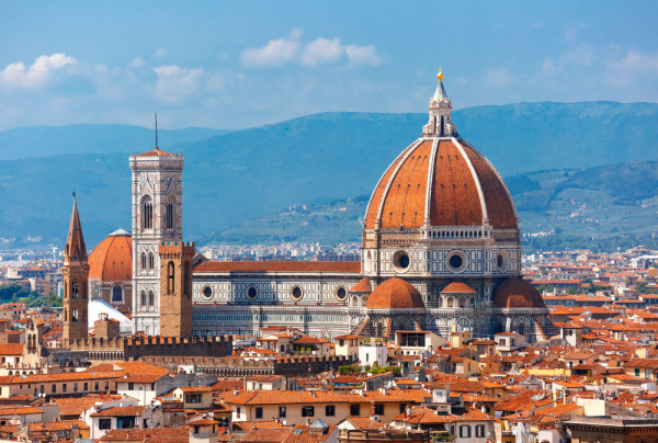 Tur pietonal Florenta cu ghid local: Catedrala Santa Maria del Fiore - una dintre cele mai mari biserici din Italia, Baptisteriul, Campanila lui Giotto, Piazza della Signoria,