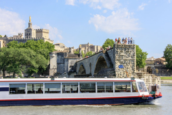 Avignon Croaziera pe Raul Rhone