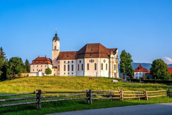 Pe drum ne oprim la Biserica din Wies - Wieskirche, o adevarata bijuterie realizata in stil rococo