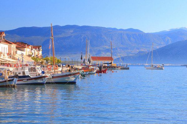 Scurt stop fotografic la Istmul Corint ce ne va oferi una dintre cele mai impresionante privelisti din Grecia!