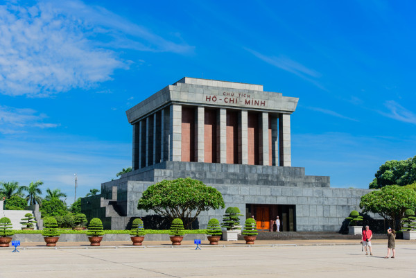 Descoperim orasul intr-un tur de 1 zi: Mausoleul lui Ho Chi Minh,