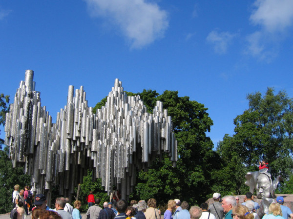 Monumentul abstract dedicat compozitorului Sibelius