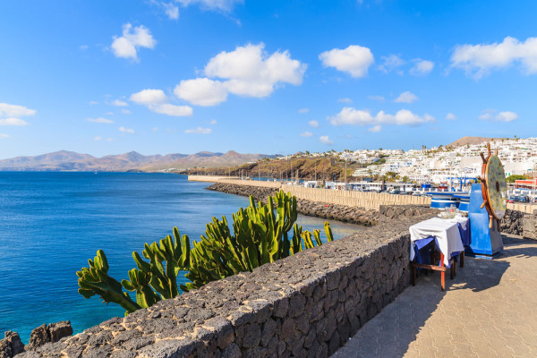 Insula Lanzarote Puerto del Carmen promenada