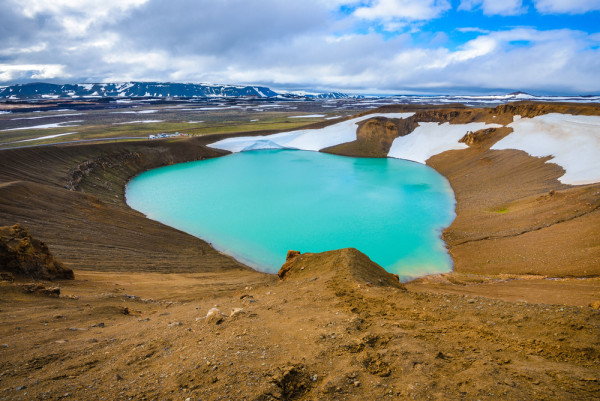 iar daca vremea va permite vom face un stop la caldera Krafla cu vulcanul Leirhnujukur.